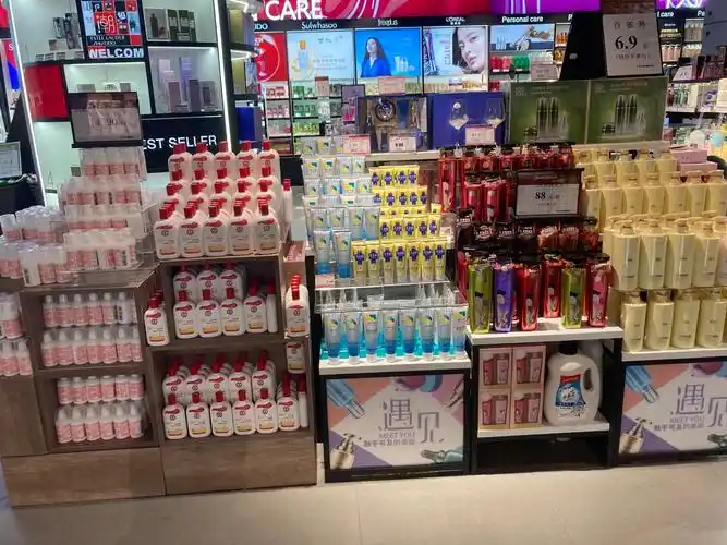 前期低价传统护肤堆码