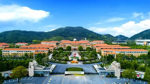 青岩山下新集结,抒写青春第一章 ——义乌中学新生报到须知