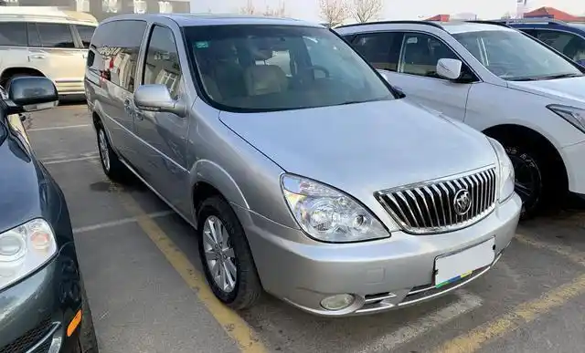 老款别克gl8,外观老气,配置低,为啥在二手车市场能受欢迎?