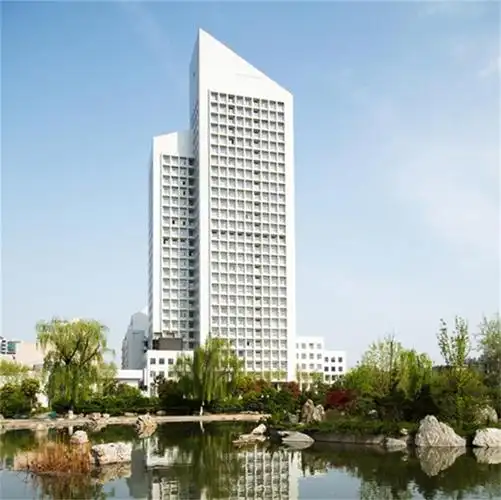 p>西安美术学院( i>xian academy of fine arts /i>),简称"西美