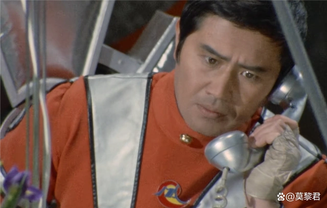 四场大战之后,雷欧的地球暂时迎来了短暂的平静,雷欧又可以和百子一起