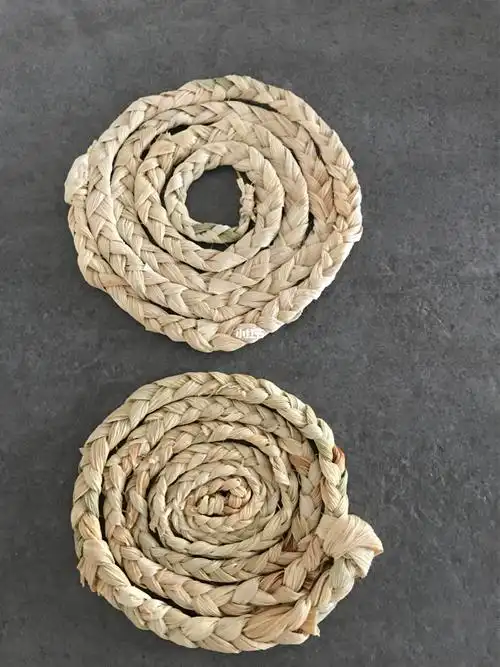 99叶晒干后编的,第二个作品比第一明显精致多了_玉米_兴趣爱好_手工