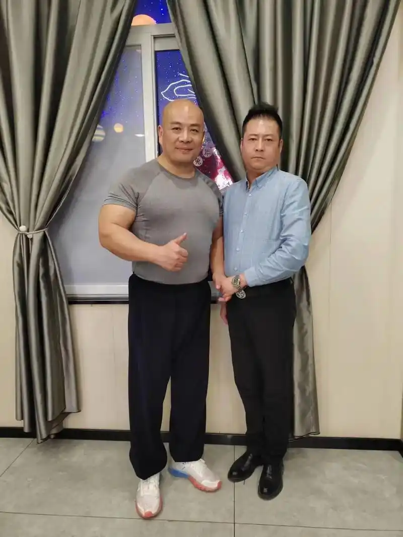 我们非常荣幸聘请中国大力士第一人龙武先生您为,嘉杰安保集团, - 抖