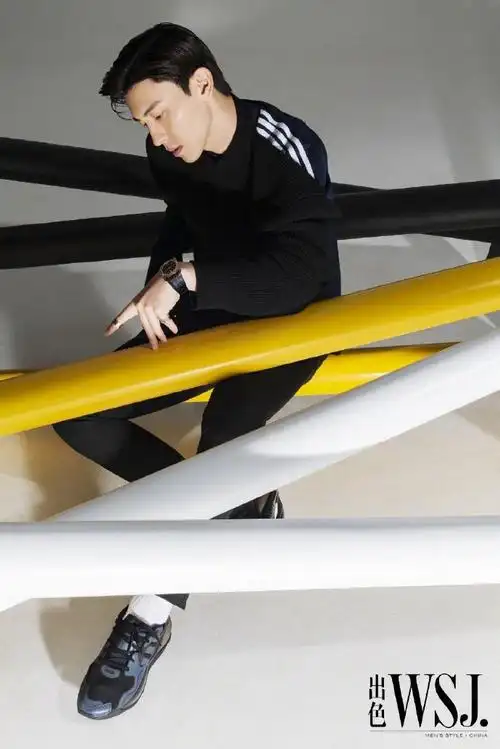 邓伦英伦风运动大片