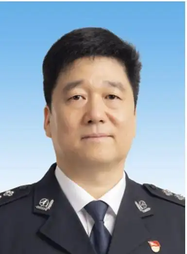 广东省公安厅党委委员,副厅长梁瑞国,男,汉族,1973年1月生,中央党校