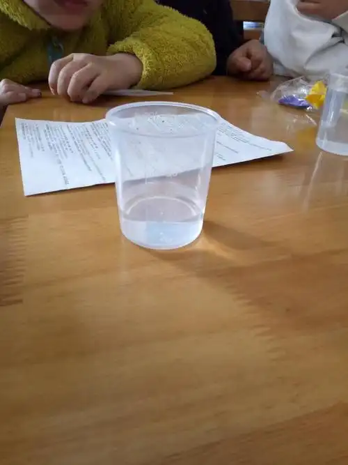 准备20毫升清水