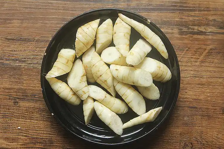 竹薯胡萝卜玉米汤