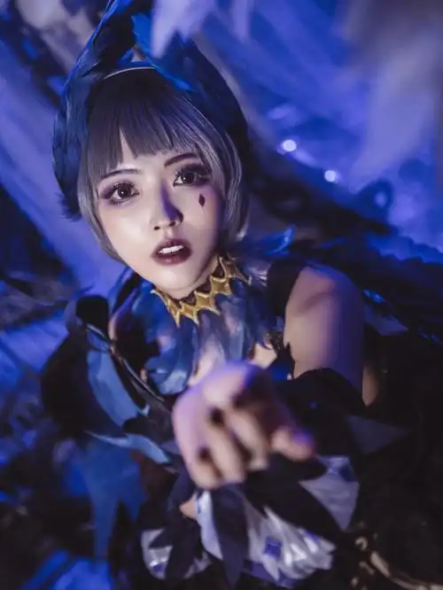 小乔cos黑天鹅客片