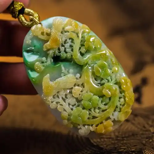 天然翡翠挂件吊坠花鸟俏雕黄绿冰种xxf3752颈饰