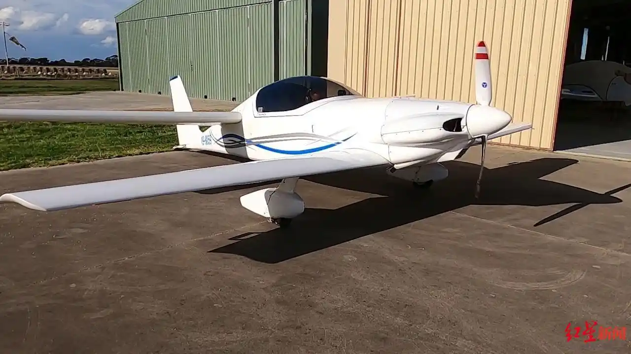 "维京蜻蜓mkii"为轻型双座私人飞机