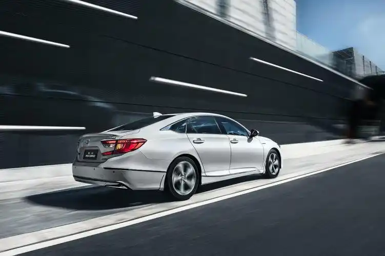 中型高端轿车谁"混"得更好,雅阁锐·混动当之无愧_编辑导购_河南汽车