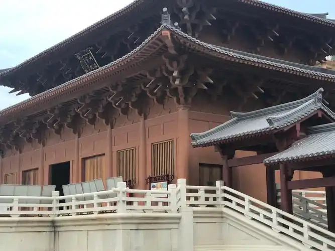 本公司古建筑一级资质,专业修建唐宋明清时期的古建筑,欢迎合作联系