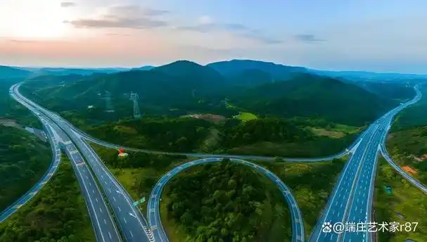 大广高速6,g55二广高速:起自内蒙古自治区二连浩特市,止于广东省省会