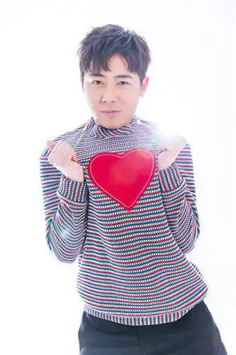 爱笑兄弟肖旭人高颜正,是如今喜剧界的一股清流.