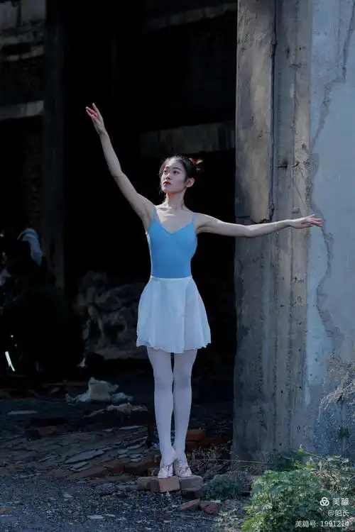 《青春系》(一)废旧厂房芭蕾舞