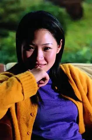 18岁接手家族企业的美女老总(组图)