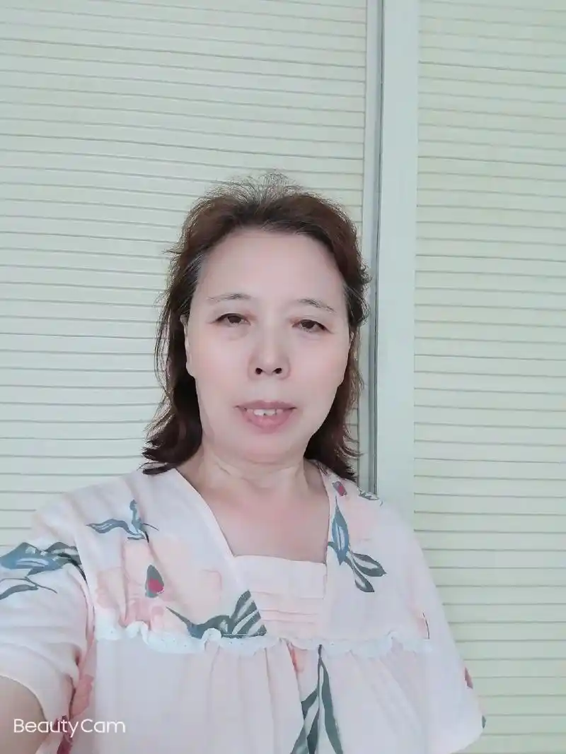 看到侄女发的照片在变老的路上要善待自己 - 抖音