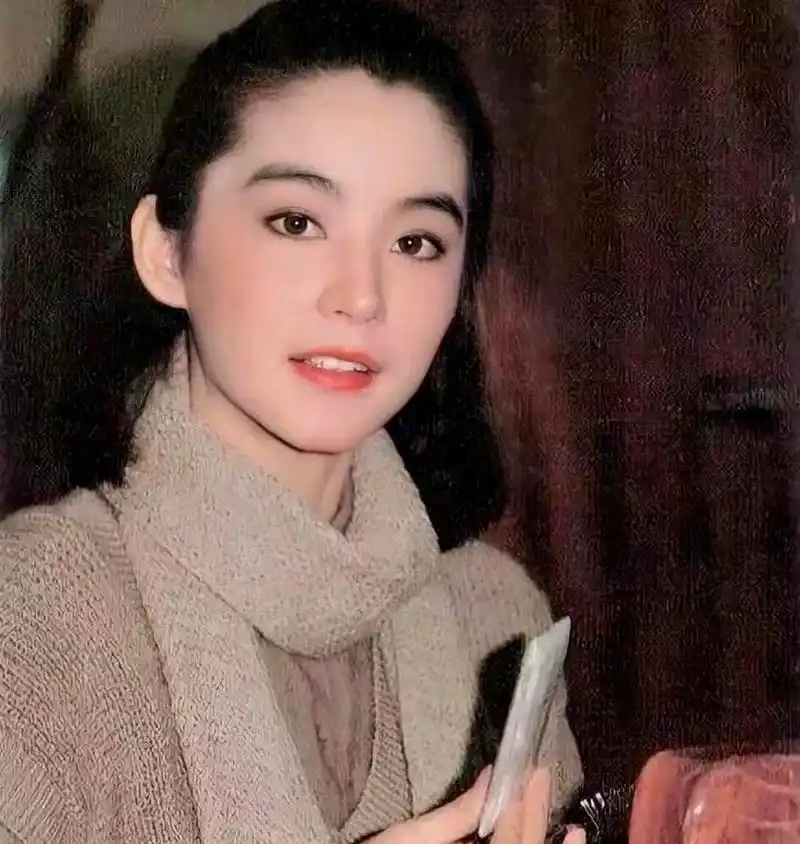 林青霞年轻时的美貌难以言喻.