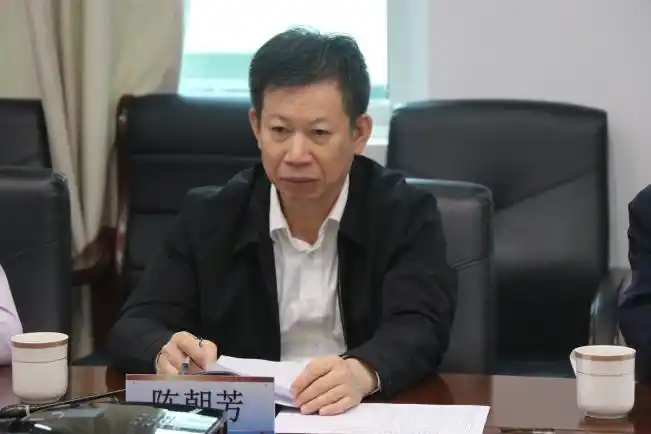 县人大常委会党组书记陈朝芳莅临琼中法院调研指导工作