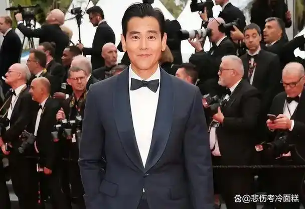 戛纳开幕红毯:巩俐气场全开,关晓彤美的出众,佟丽娅穿了个啥!