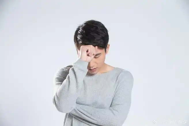 为什么上班容易偏头疼##中国脑健康日##健闻登顶计划