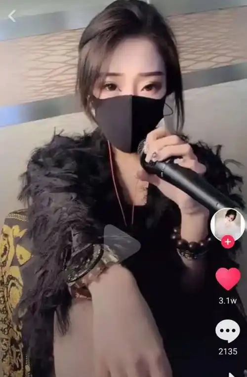 假冯提莫火遍抖音当她摘下口罩99的人傻傻分不清