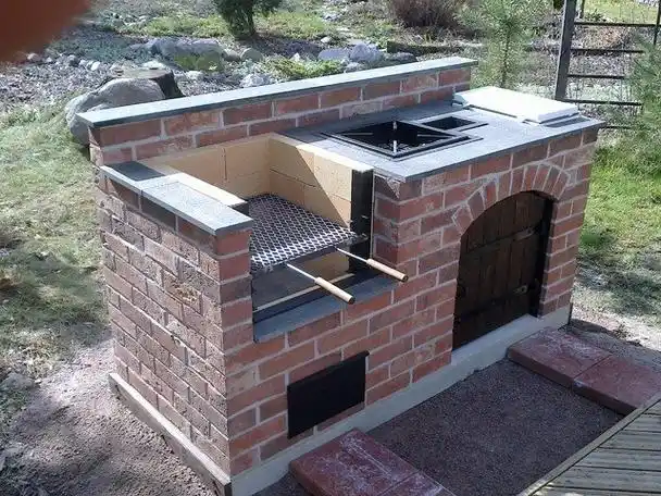在院子里用砖头砌个烧烤灶,中山庭院砖砌烤炉教程