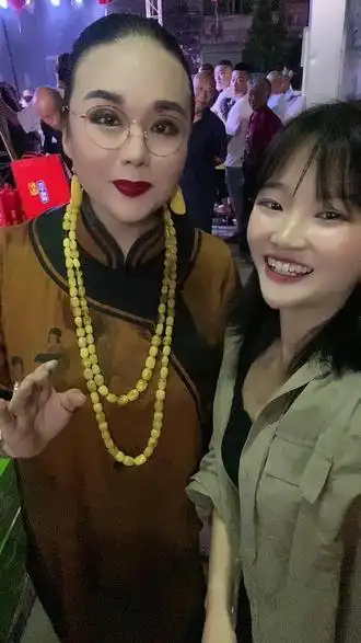 边姐辛苦了,演唱超级给力,很荣幸听到您的演唱17 - 抖音