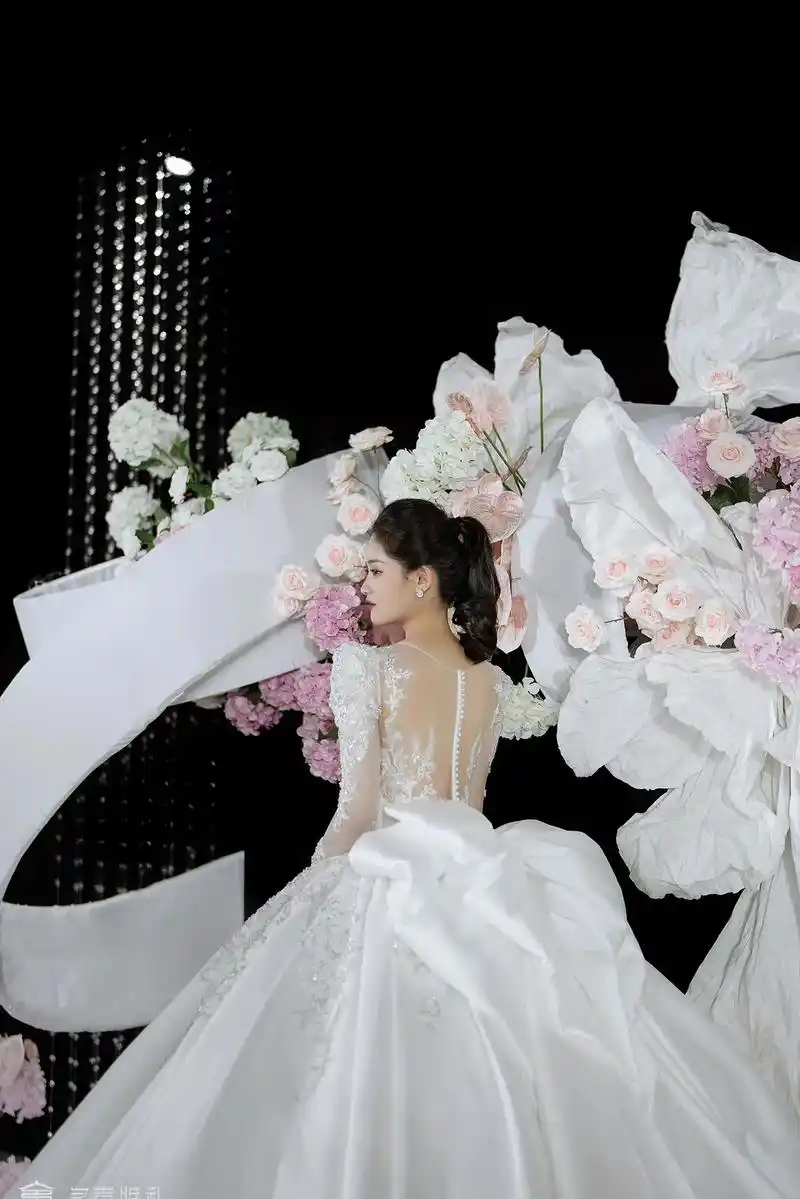 挑战100场婚礼上新娘绝美背影