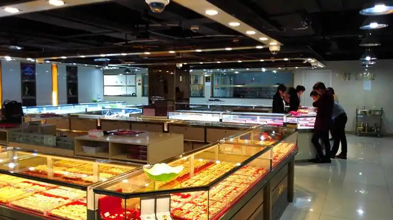 公司黄金柜一角