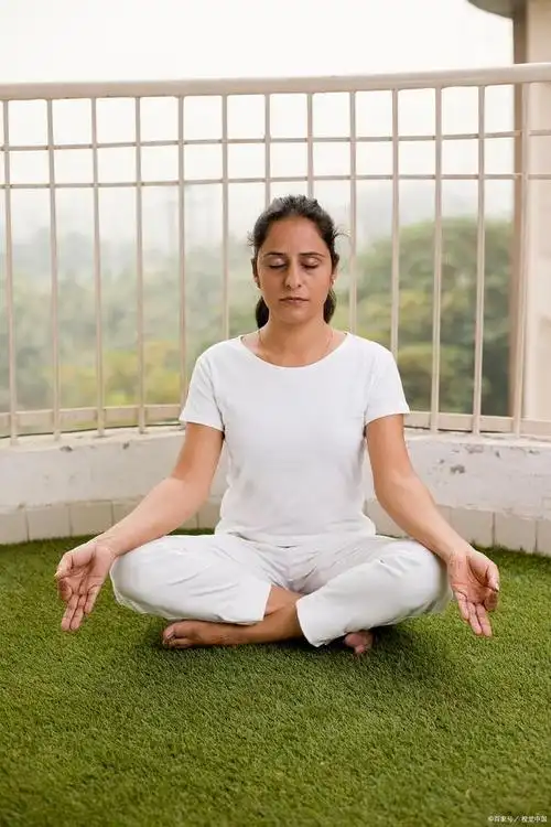 如何练双盘打坐?