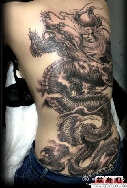 龙纹身图案大全 > 正文         男人背部霸气龙纹身图案 相关推荐