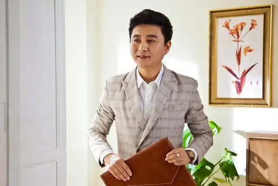 id="gnsp4d5q11">周炜,1975年4月14日出生于天津市,中国内地男演员