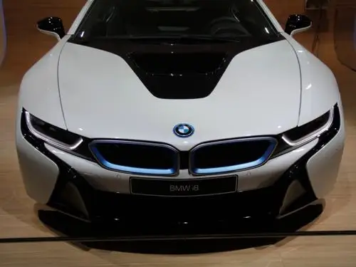 4秒内破百 宝马2016年推出i9插电混动车