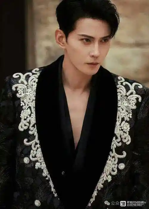 演员徐正溪宣布退圈知情人透露家世显赫姑妈是汤臣一品老板娘网友表示