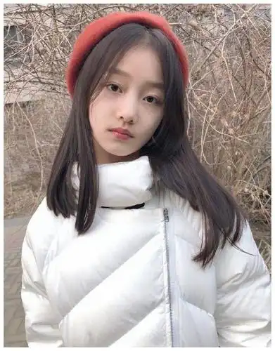 2岁开始拍广告3岁因甄嬛传成名今11岁集美貌与才华于一身