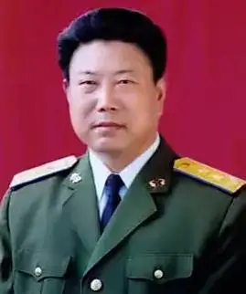 我的人生轨迹 原广州军区副政委兼广州军区空军政委.1990 - 抖音