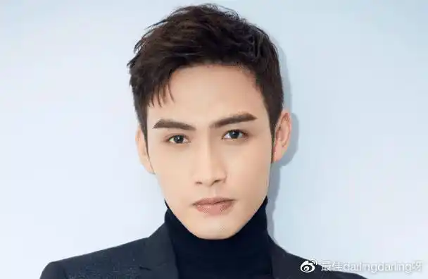 杨幂旗下的四位男艺人,前三位都已经收获人气,只有他还默默无闻