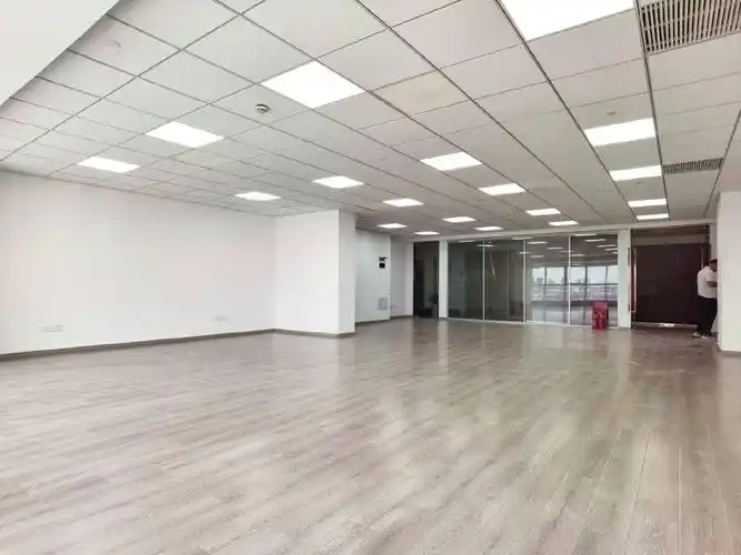 2落地窗,全新装修户型方正,南向,上海普陀长风红星世贸大厦写字楼出租