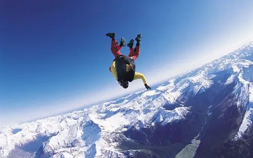 高空跳伞极限挑战