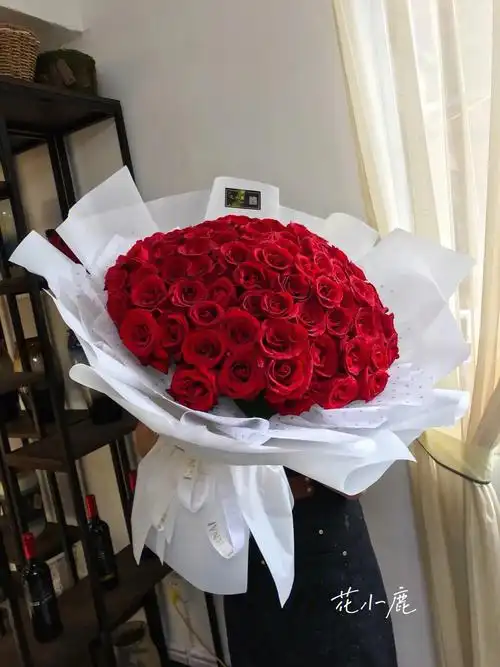 99朵红玫瑰花束