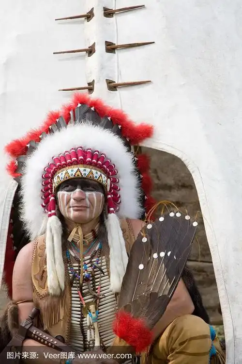 穿着礼服的北美印第安人.