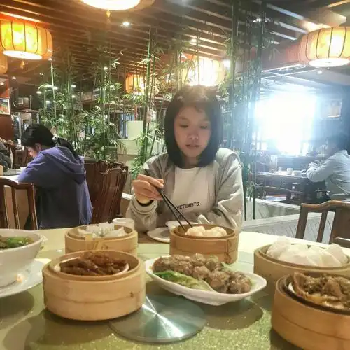 其它 伴我成长的广东早茶 写美篇  这是一张我在喝早茶时妈妈给我拍的