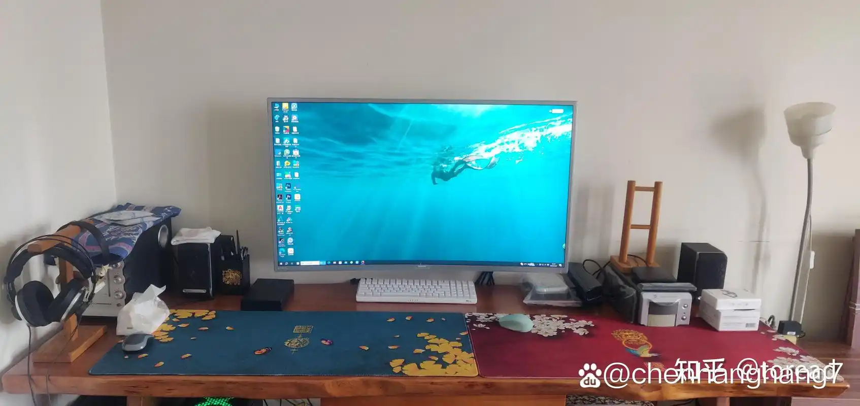 两个27寸的显示器需要多大的桌面