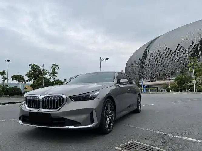 宝马i5开起来如何?分享三点驾驶感受