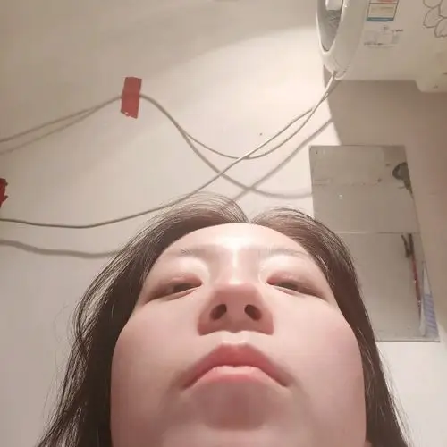 资深的鼻部整形医生们,我的鼻小柱需要改动吗,我觉得我鼻头圆没有鼻尖