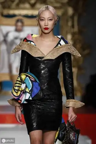 米兰时装周上走秀的模特(图片来自 ic photo)