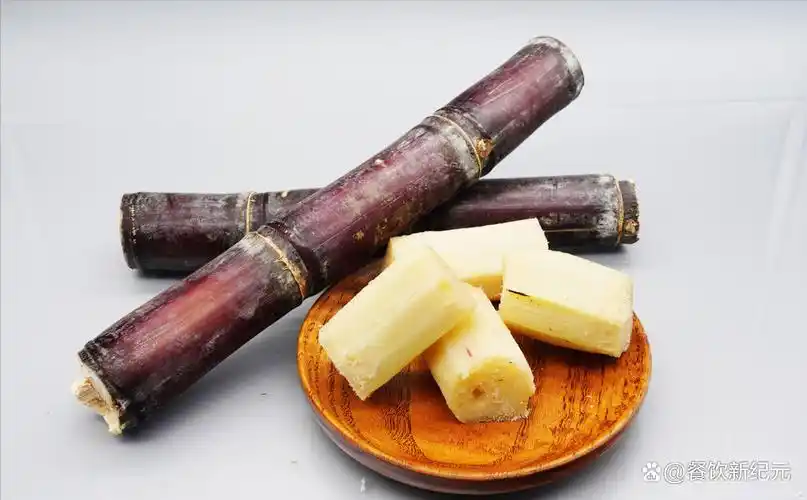 甘蔗是往上一节一节生长,古代人们在春节期间,往往会在家里摆上甘蔗