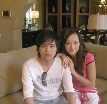 35岁情歌王子郑源与妻子近照张信哲接班人一直很低调