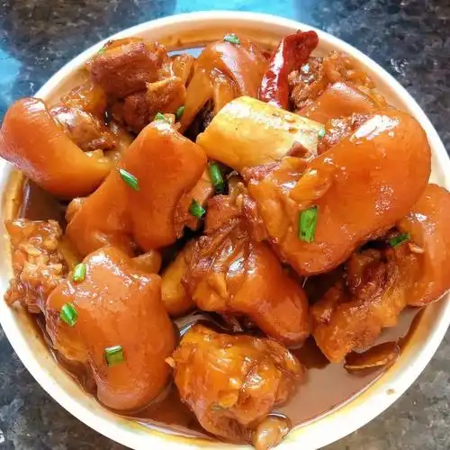 红烧猪蹄怎么做好吃又简单,红烧猪蹄的家常做法大全